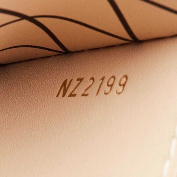 Louis Vuitton Black Epi Leather Vertical Trunk Pochette Bag - Picture 10 of 11